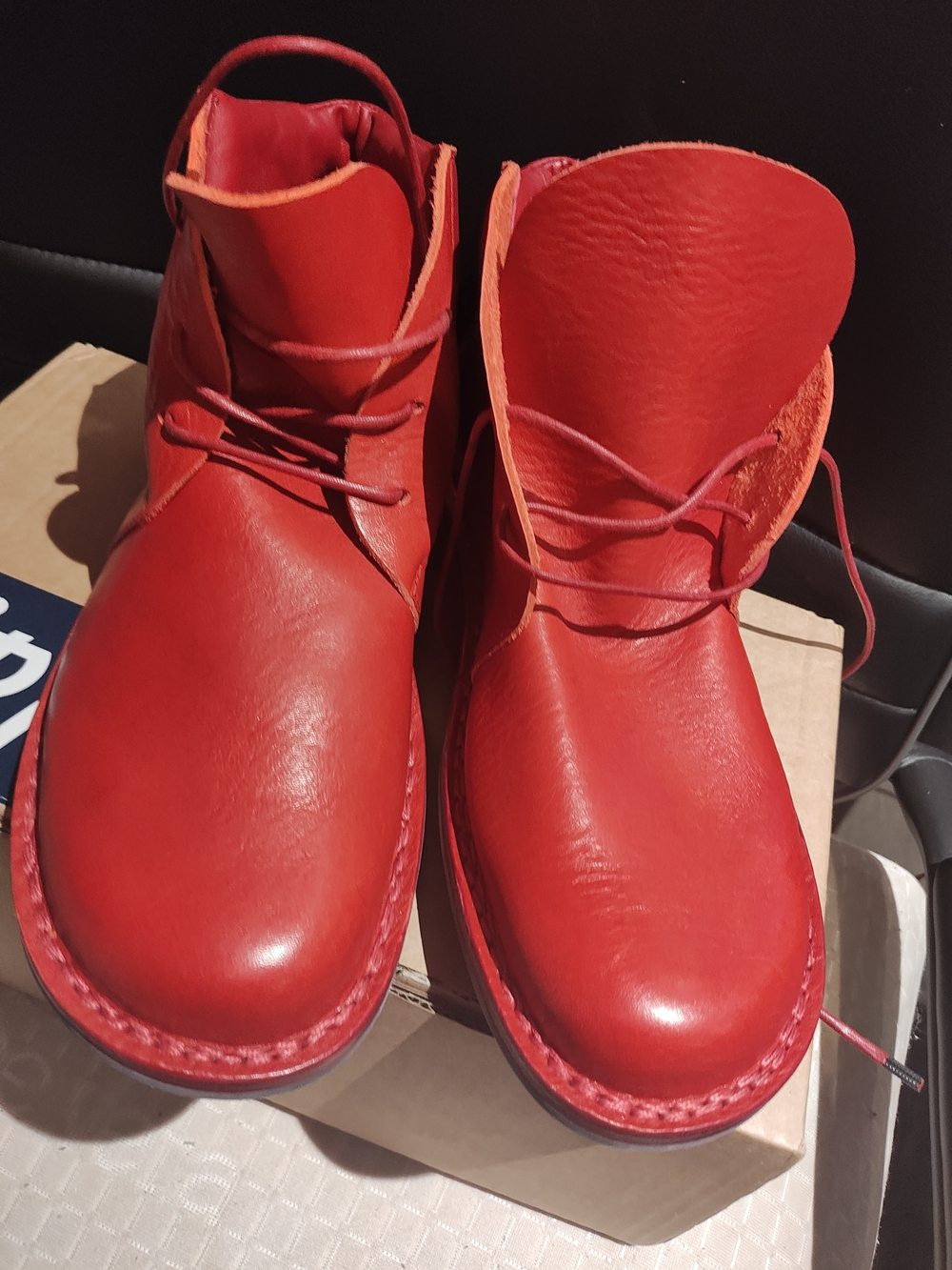 Men's Red Leather Trippen Chukka Boots - Classic Lace-Up Style 8.5
